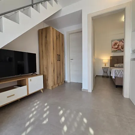 Anastasia アパート *